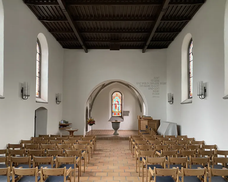 Alte Kirche Altstetten Kirchenraum mit Chor