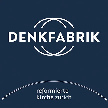 Weisser Schriftzug «DENKFABRIK» mit Linien auf dunkelblauem Hintergrund, darunter «reformierte kirche zürich».