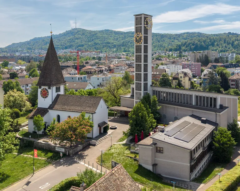 Grosse Kirche Altstetten Luftaufnahme
