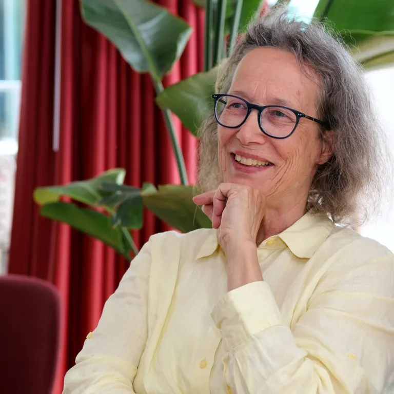 Portraitfoto von Claudia Bretscher