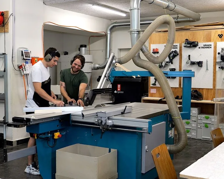 In der arbeitsintegrativen Werkstatt «SkillZLab» helfen Joni Gut und sein Team den Menschen, Chancen für das eigene Leben zu ergreifen.
