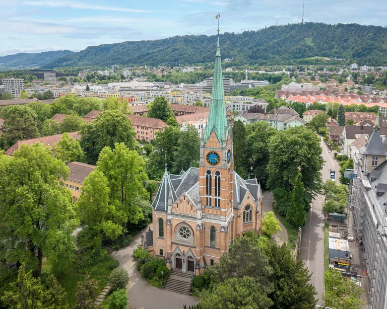 Kirche Bühl Luftaufnahme