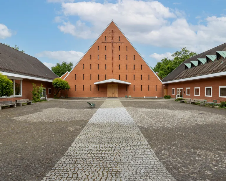 Thomaskirche mit Piazza